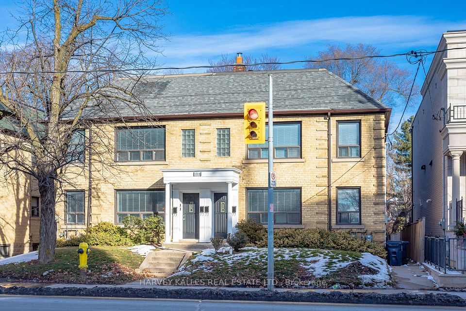 1719 Bathurst Street