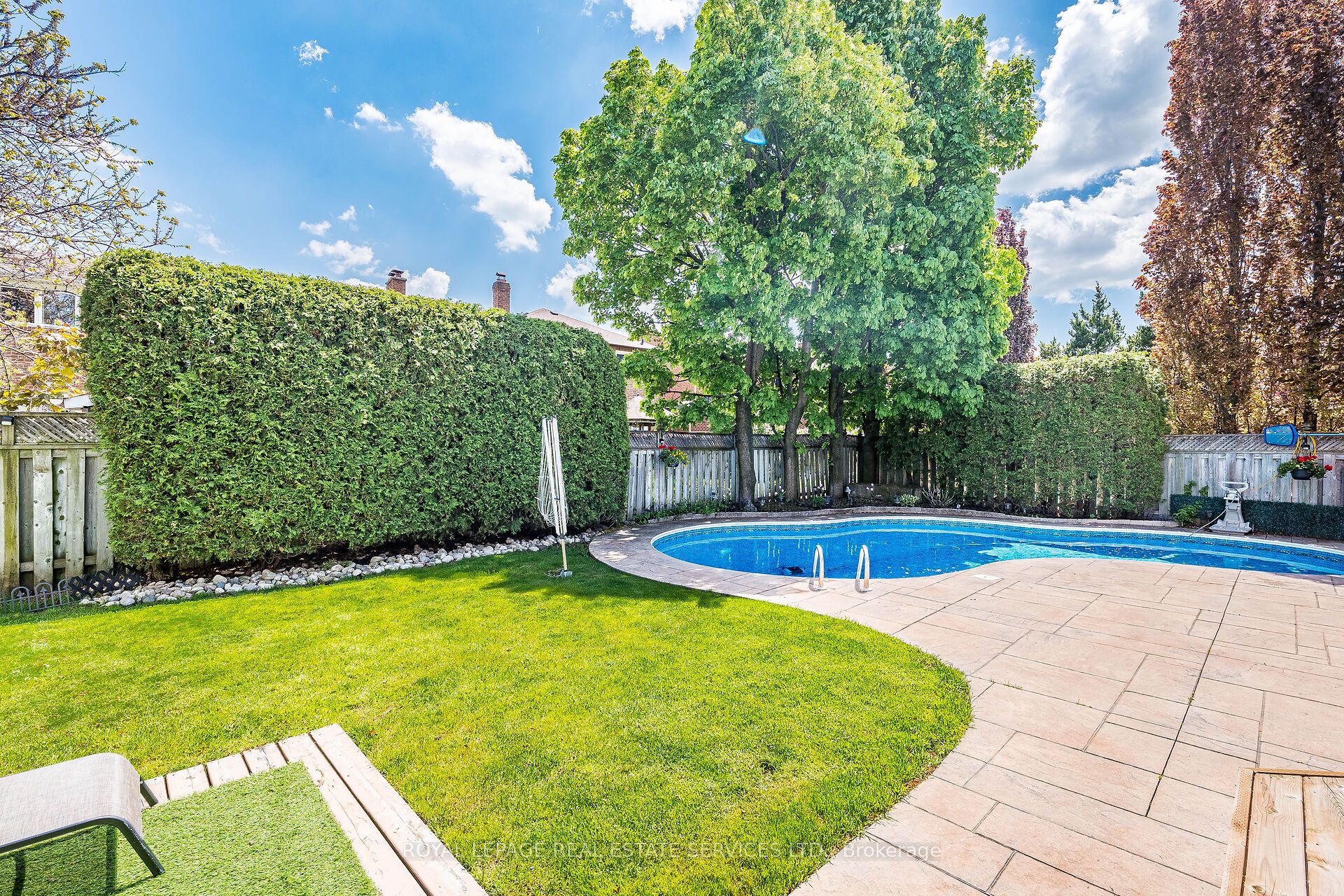 1532 Lovelady Crescent