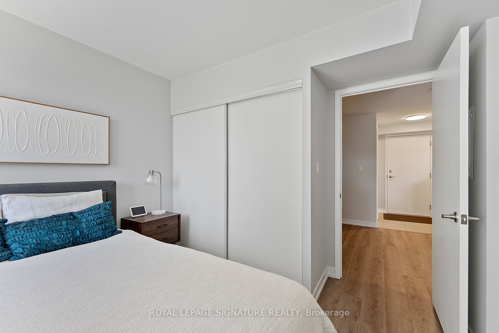 816 Lansdowne Avenue, #410
