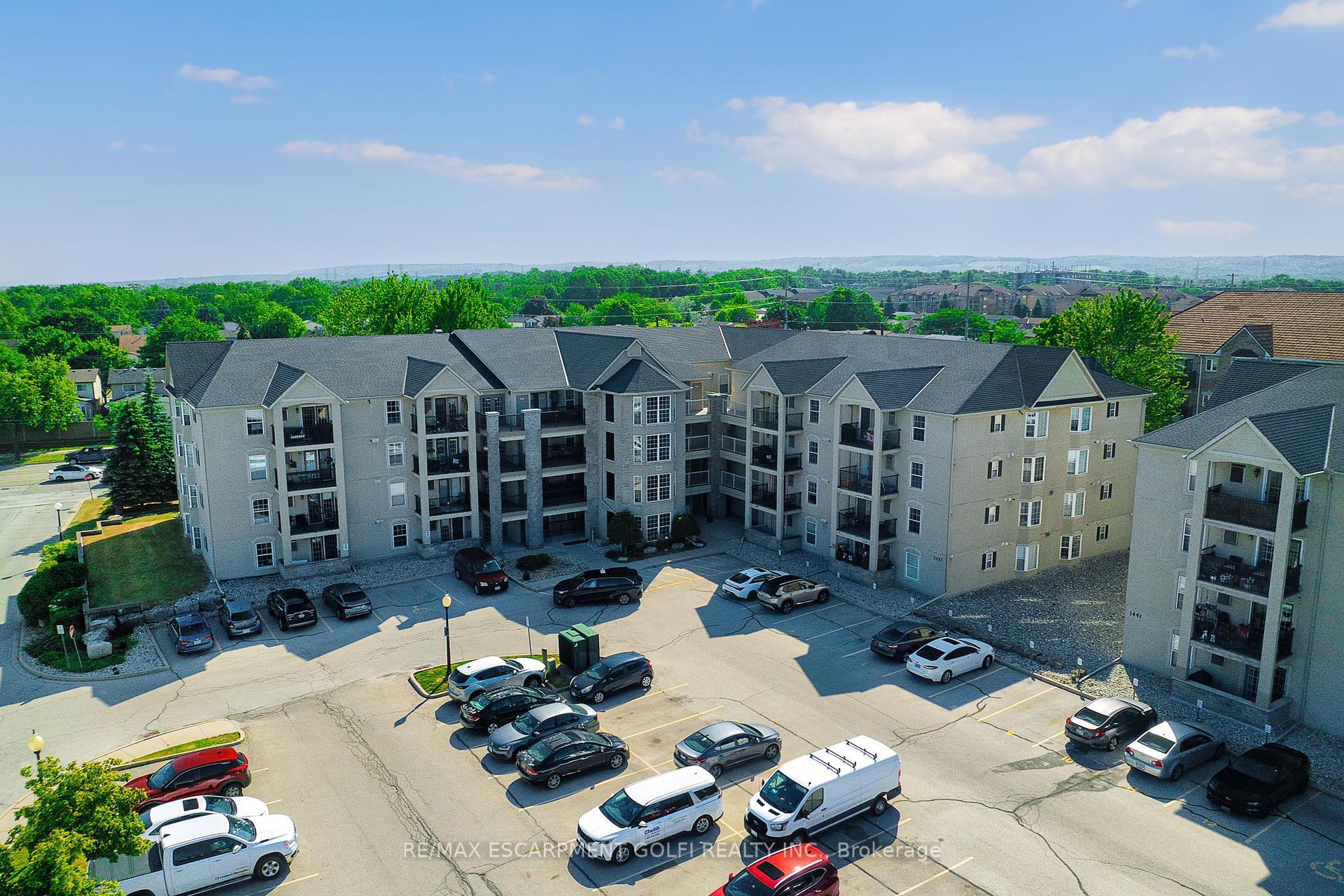 1 Bedroom Condo at 1451 Walker’s, Burlington For sale