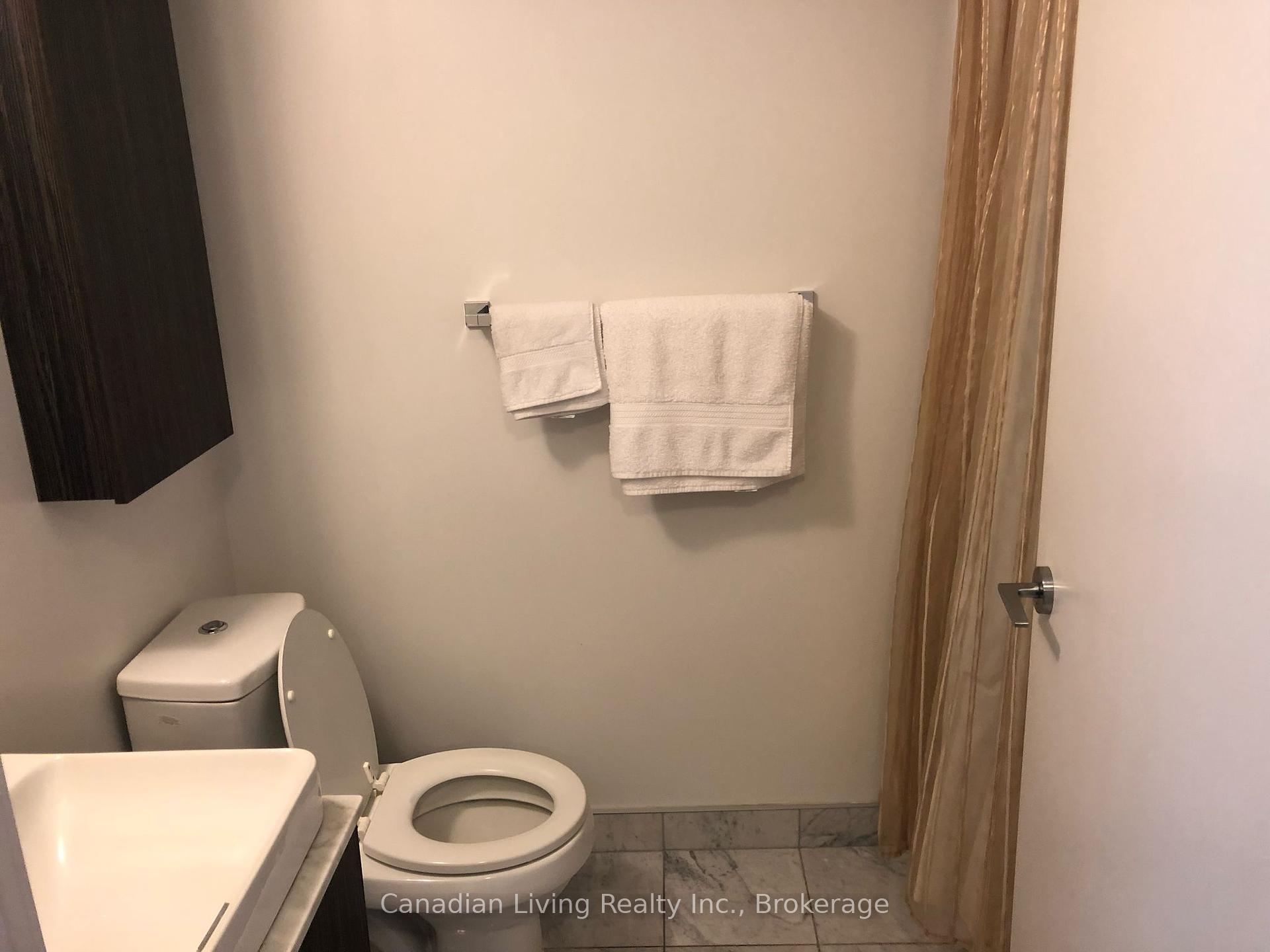 1 Bedroom Condo at 12 York,  Toronto For sale