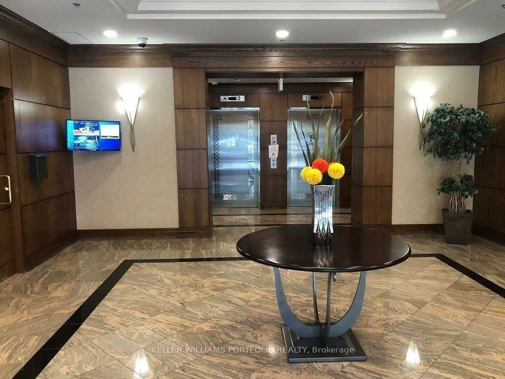 5 Michael Power Place, #LP07
