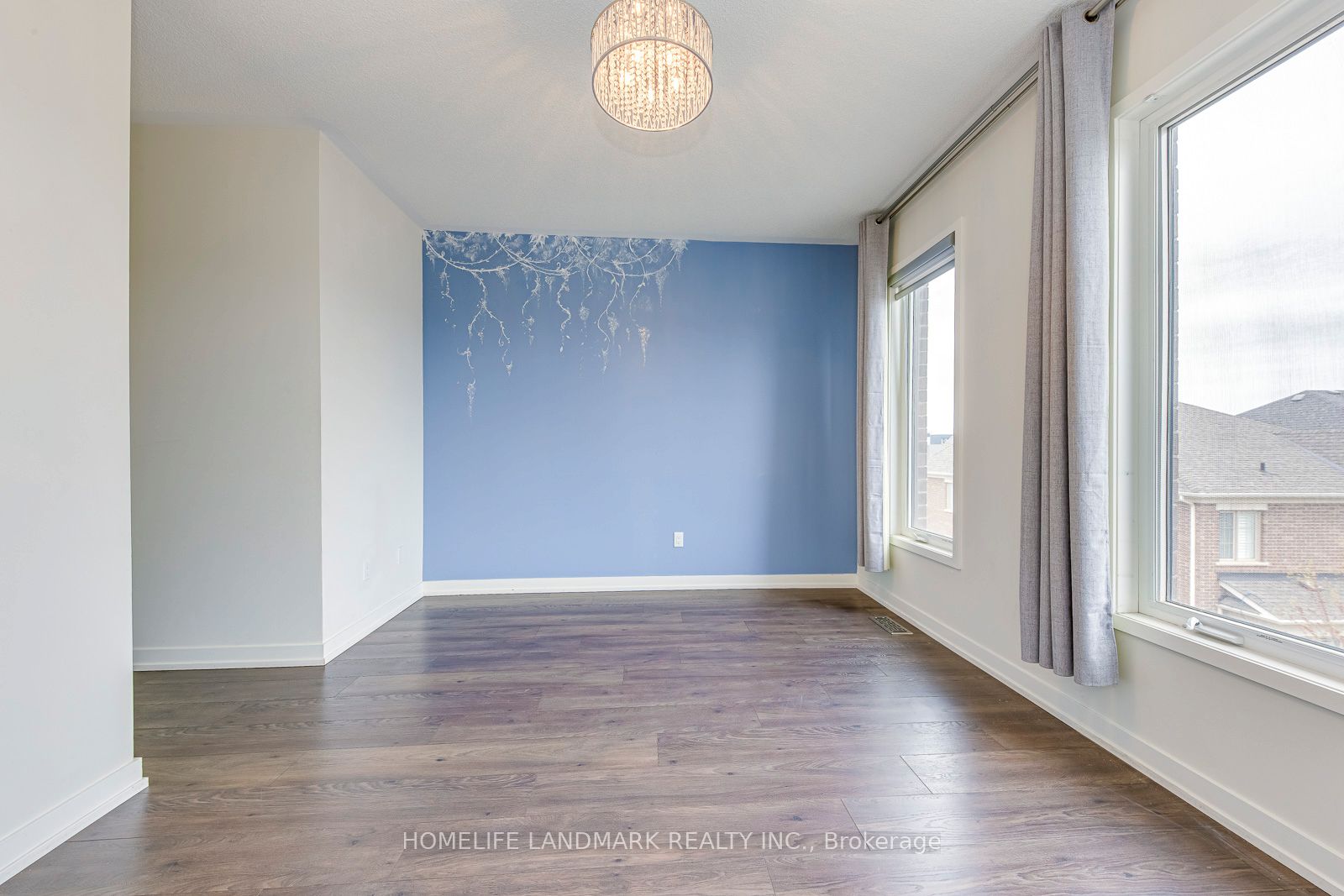 3098 Ernest Appelbe Boulevard