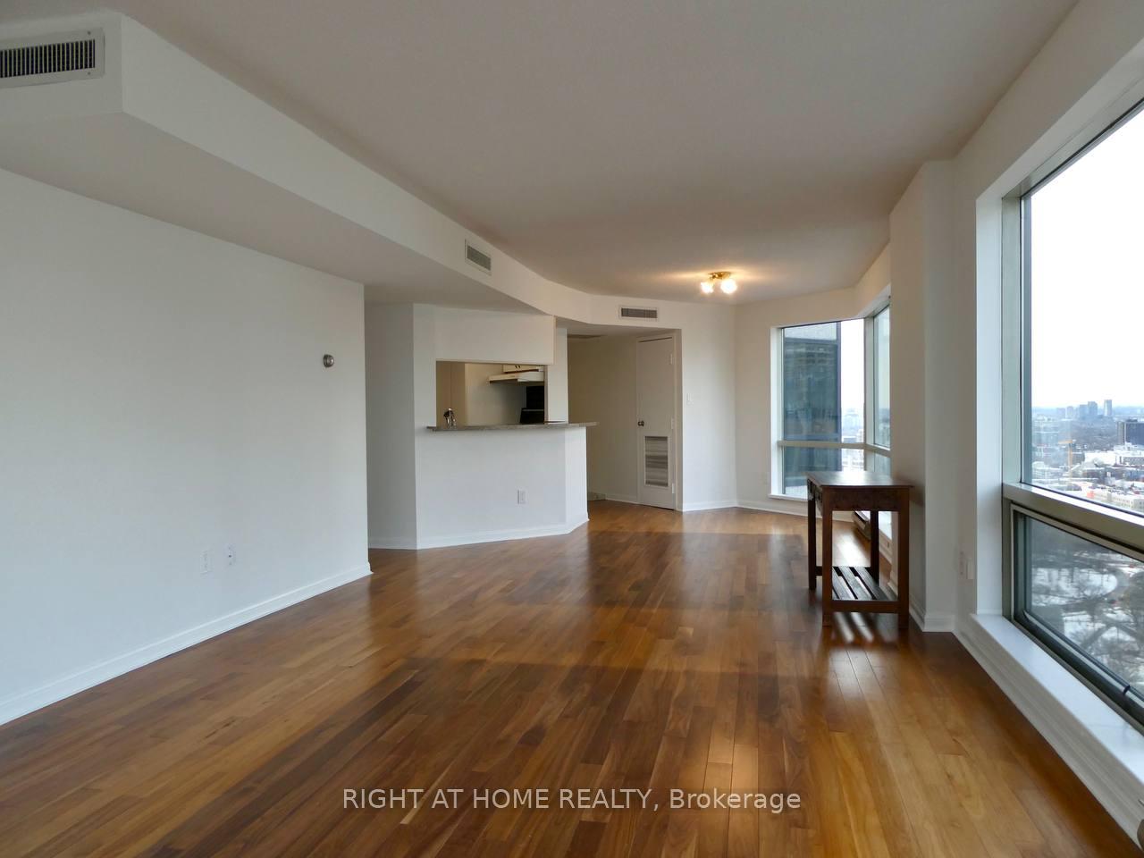 2 Bedrooms Condo at 1001 Bay, Toronto For sale