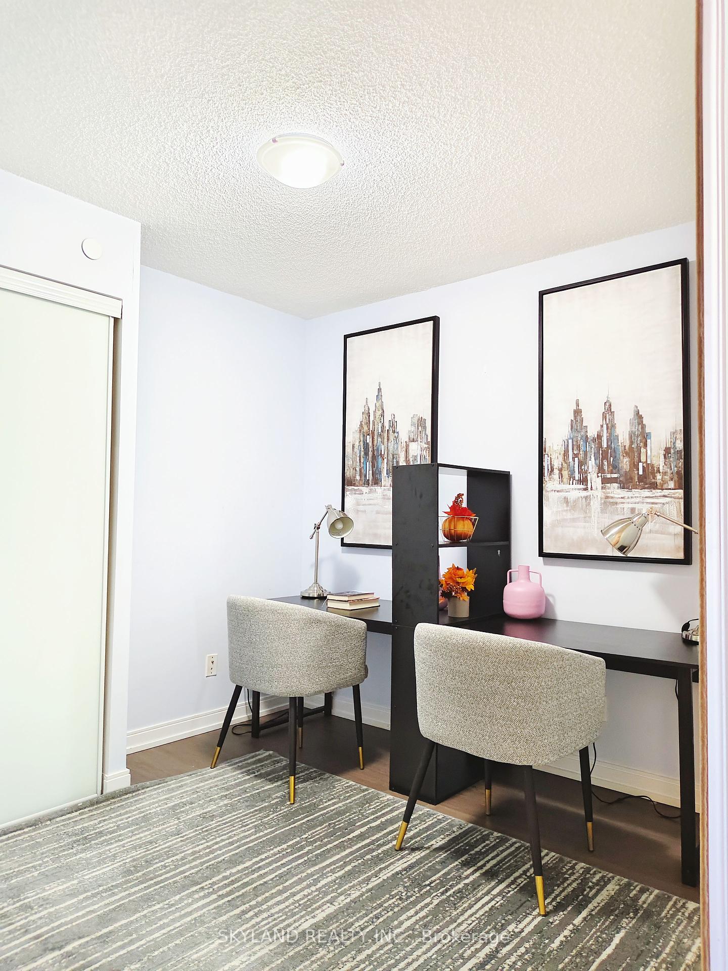 2 Bedrooms Condo at 255 Village Green, Toronto For sale