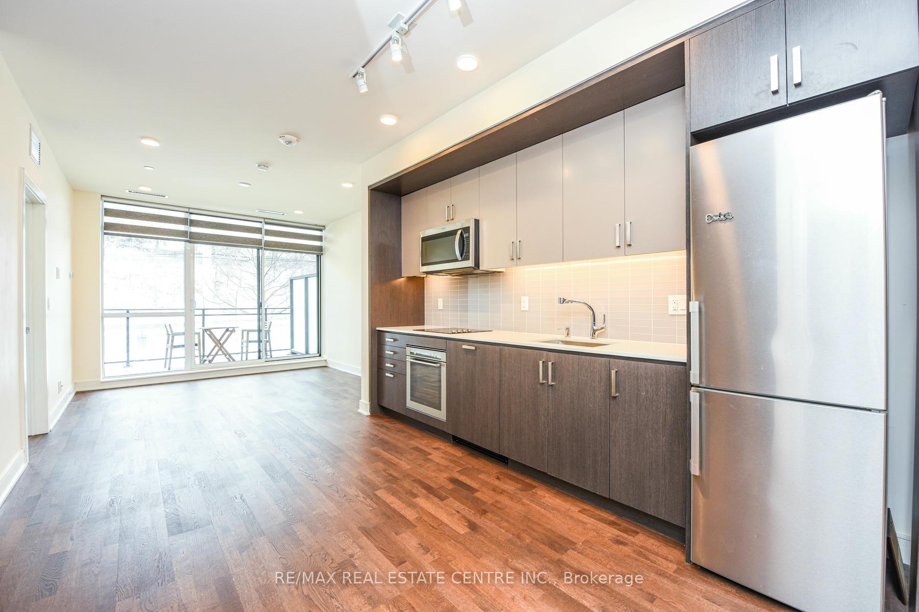 2 Bedrooms Condo at 1575 Lakeshore,  Mississauga For sale