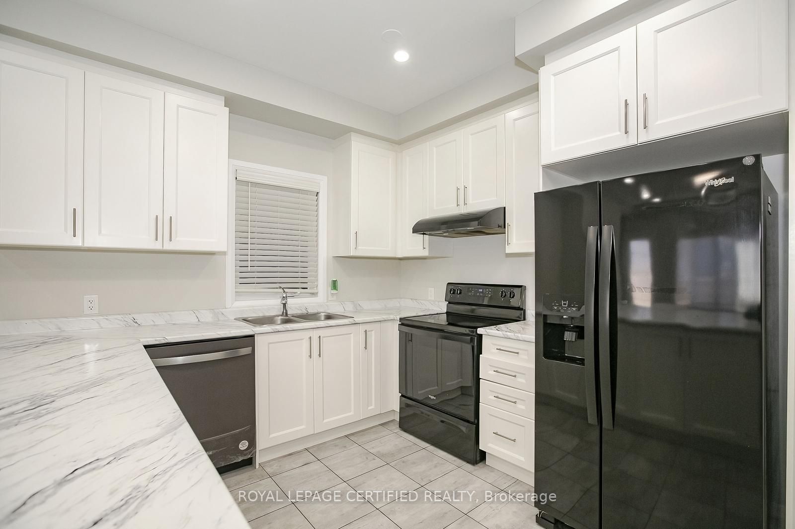 32 Dalbeattie Drive