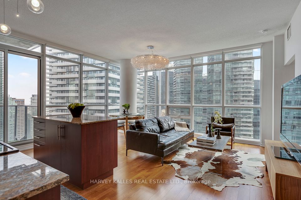 55 Bremner Boulevard 2907