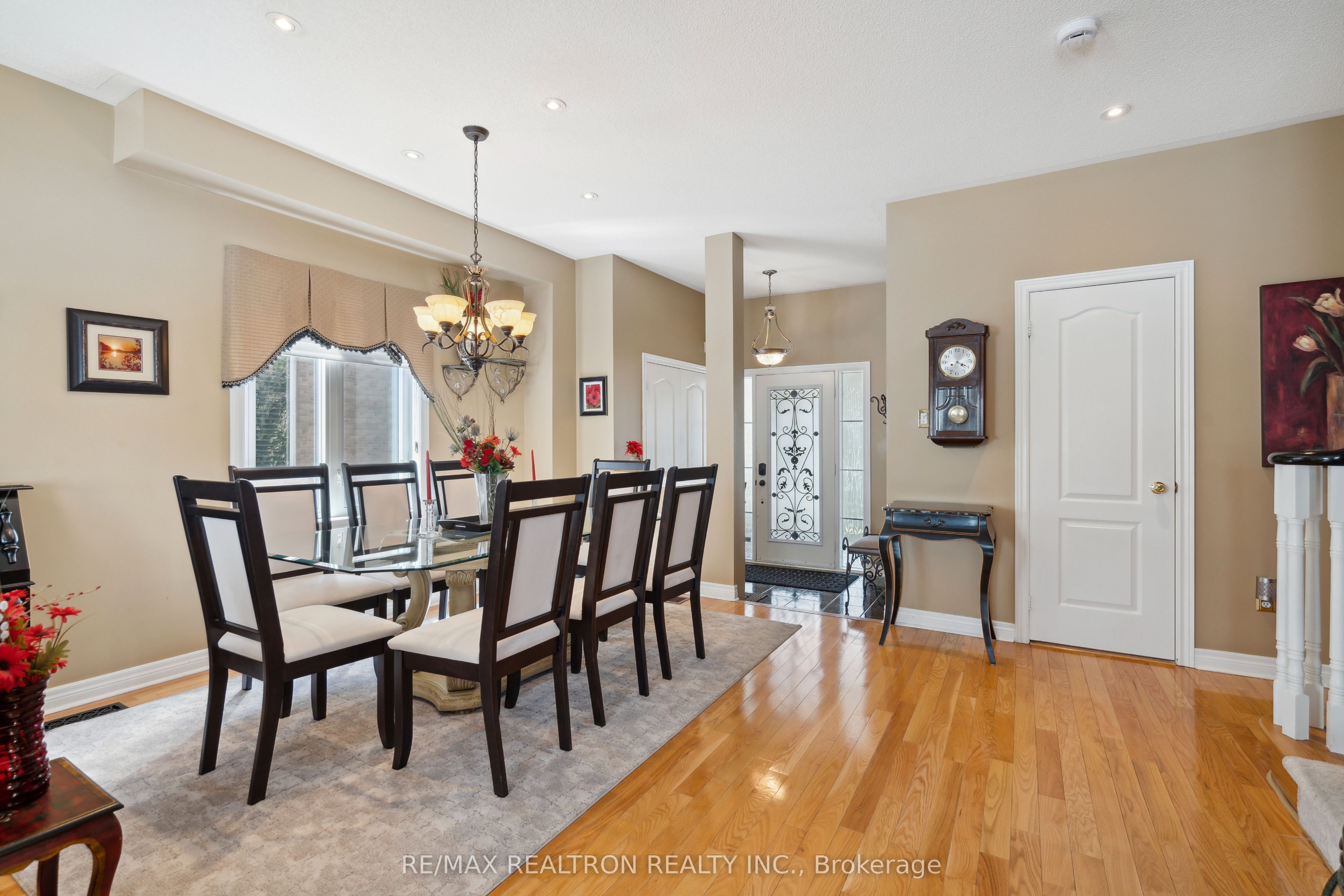 545 Pleasant Ridge Avenue