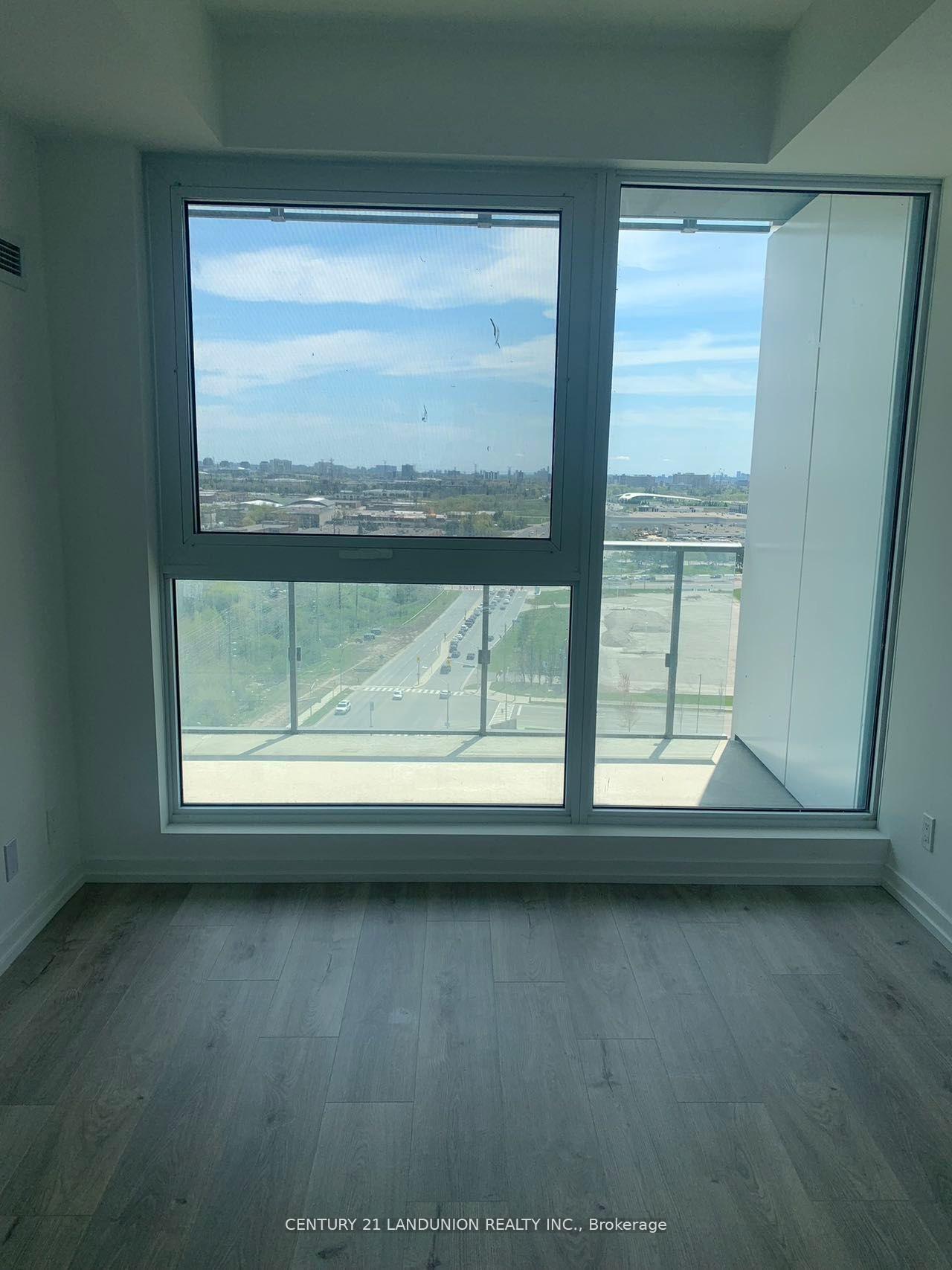 2 Bedrooms Condo at 7890 Jane, Vaughan For sale