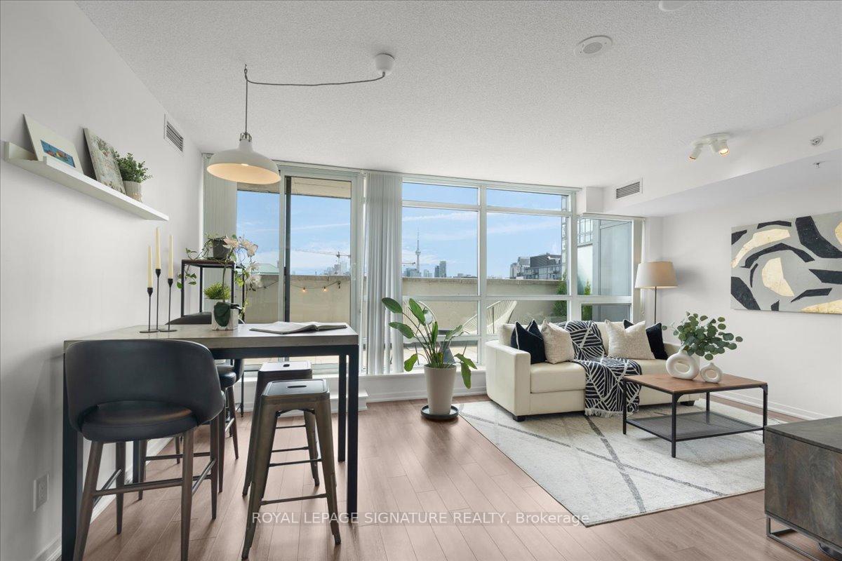 2 Bedrooms Condo at 68 Abell, Toronto For sale