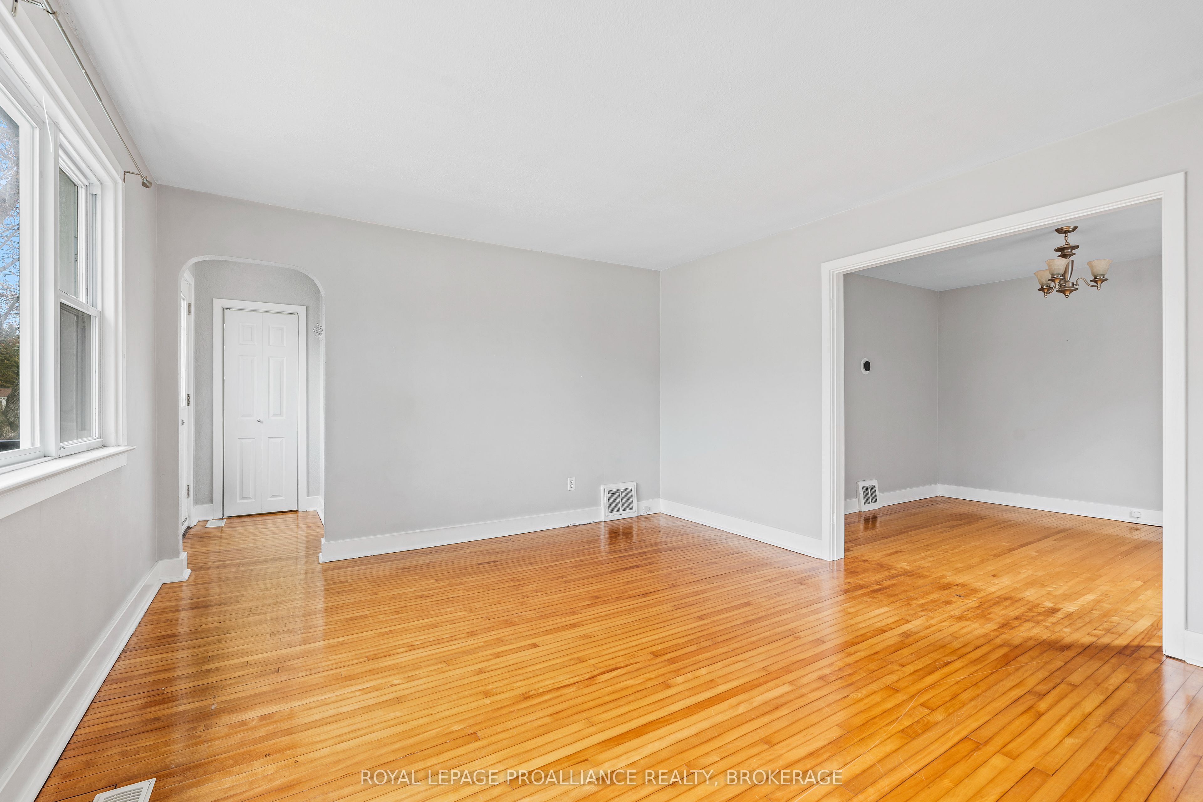 172 Carruthers Avenue
