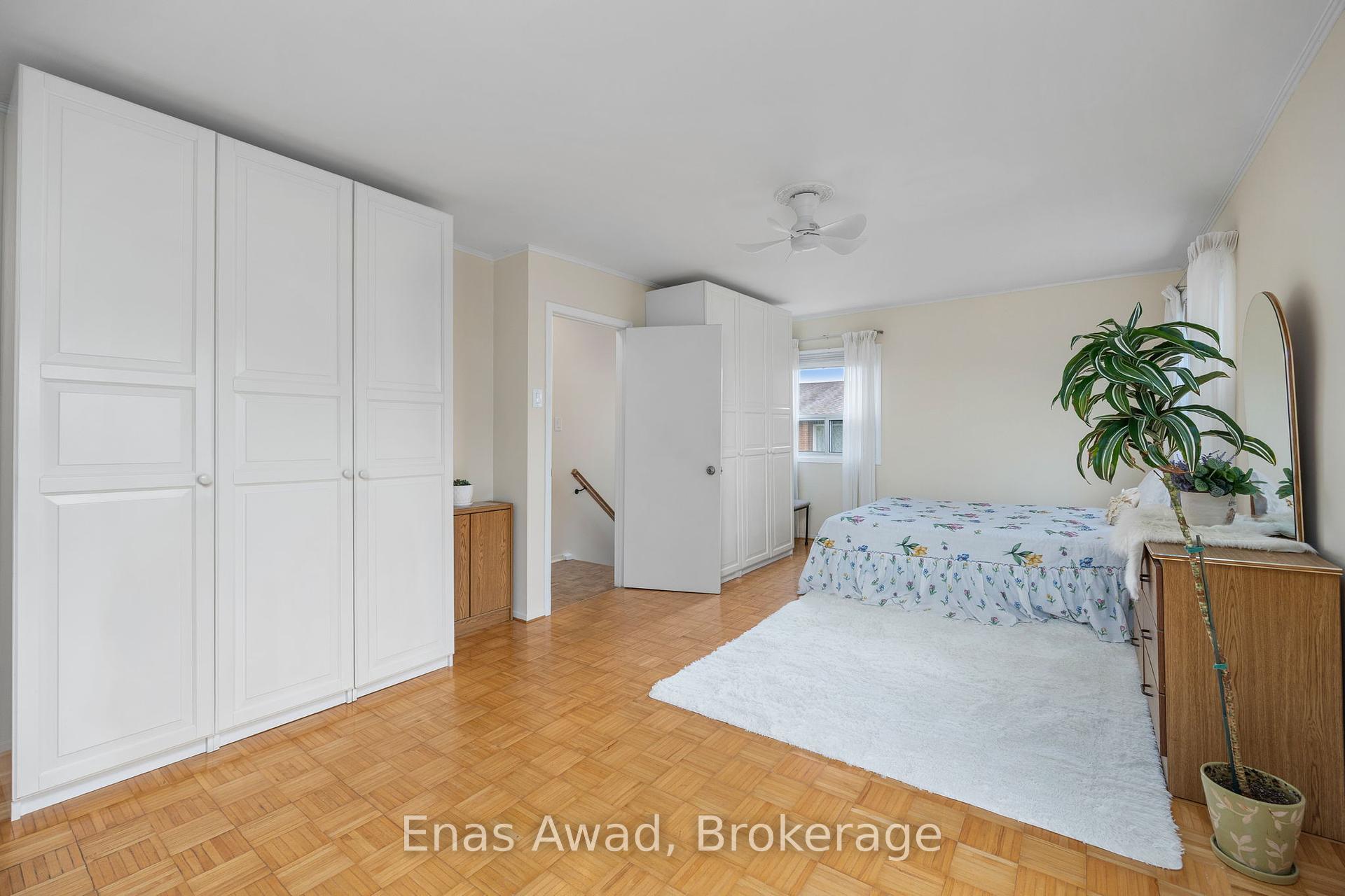 3 Bedrooms Condo at 74 Black Hawk, Toronto For sale