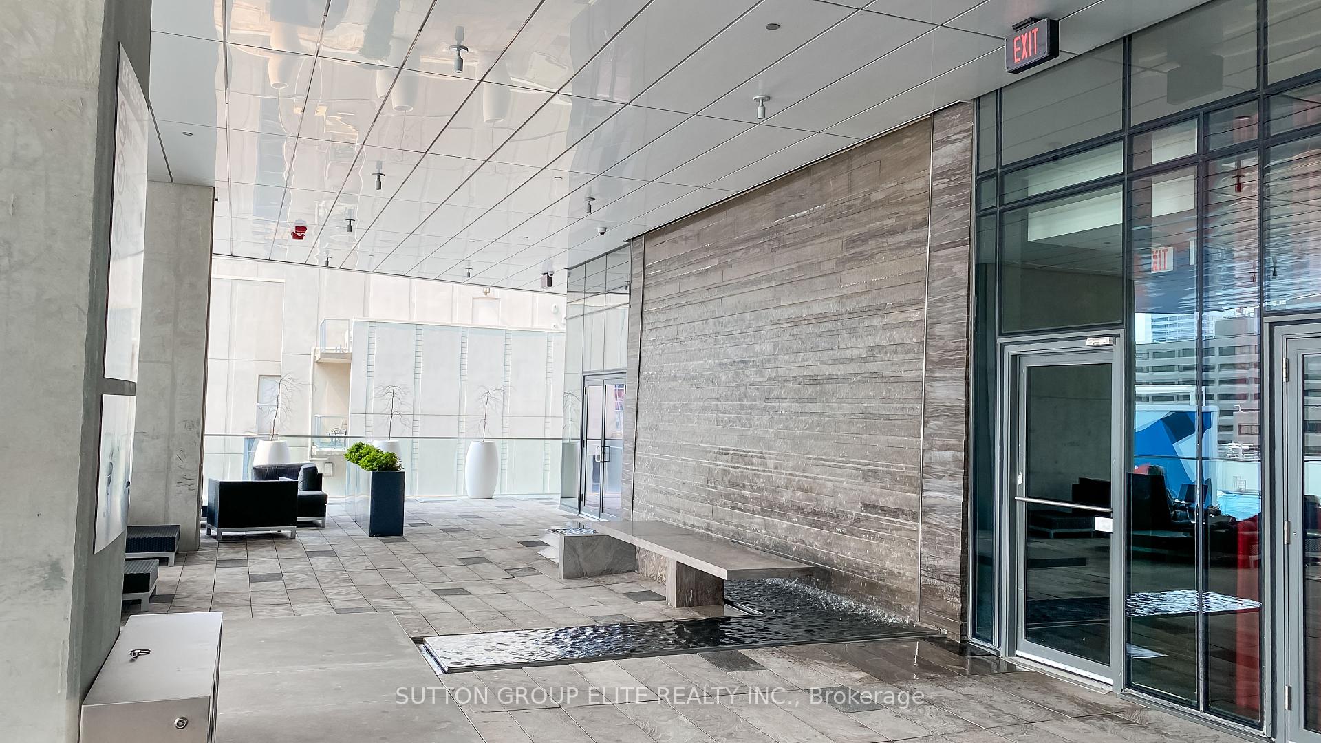 2 Bedrooms Condo at 197 YONGE, Toronto For sale