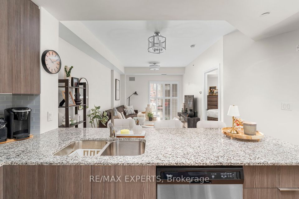 86 Woodbridge Avenue 232