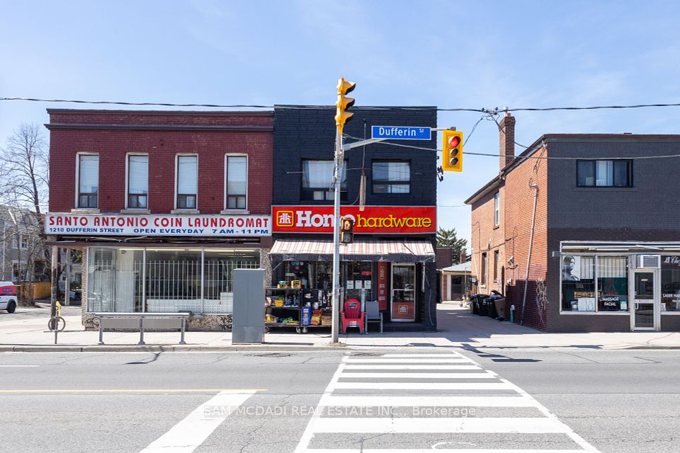 1212 Dufferin