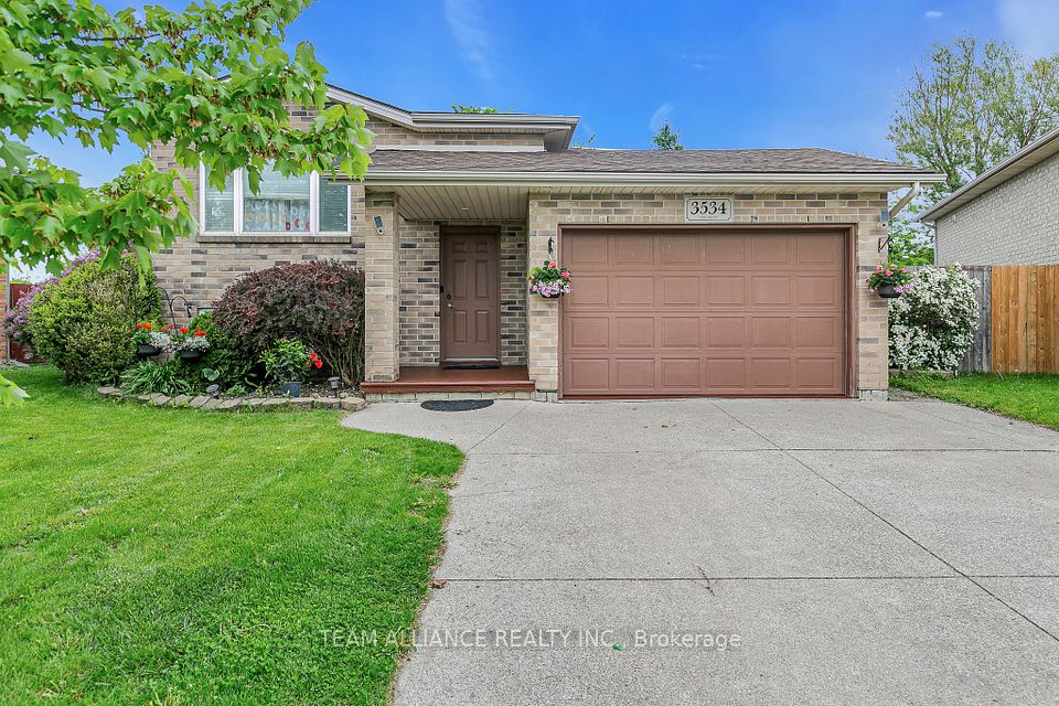 3534 Caribou Crescent