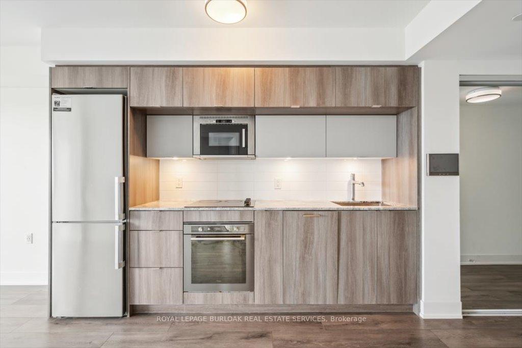 1 Bedroom Condo at 575 Bloor,  Toronto For sale