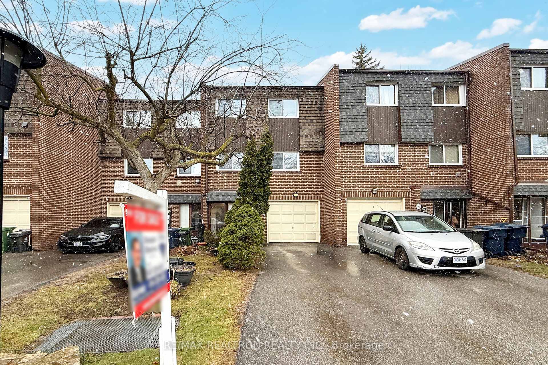 3 Bedrooms Condo at 36 Windy, Toronto For sale