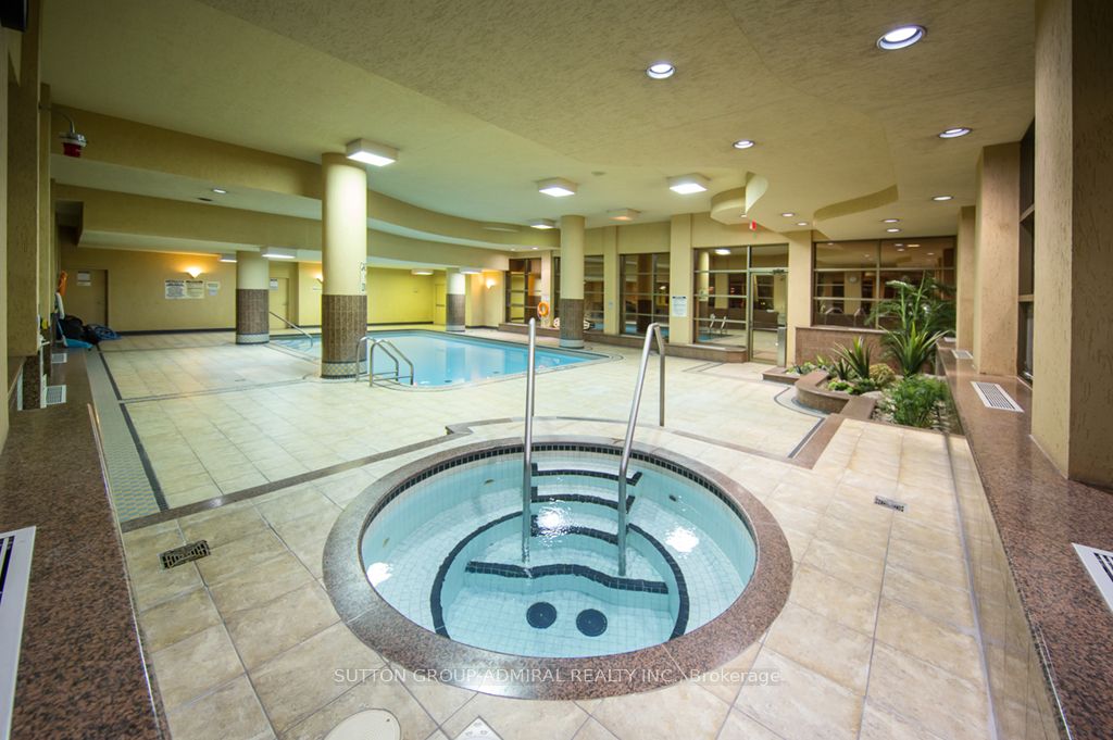 736 Bay Street, #501