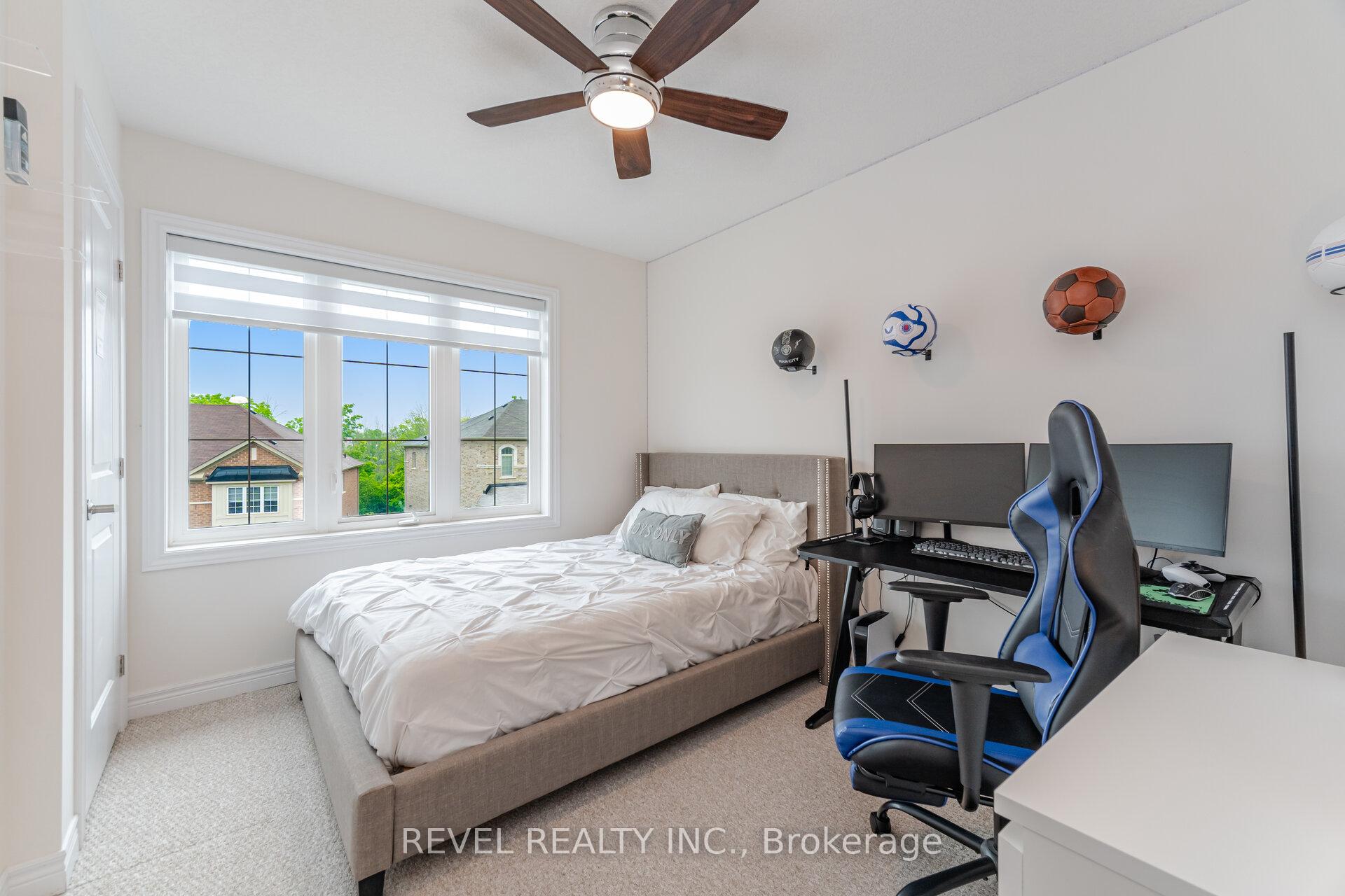 3 Bedrooms Condo at 316 Humphrey, Hamilton For sale