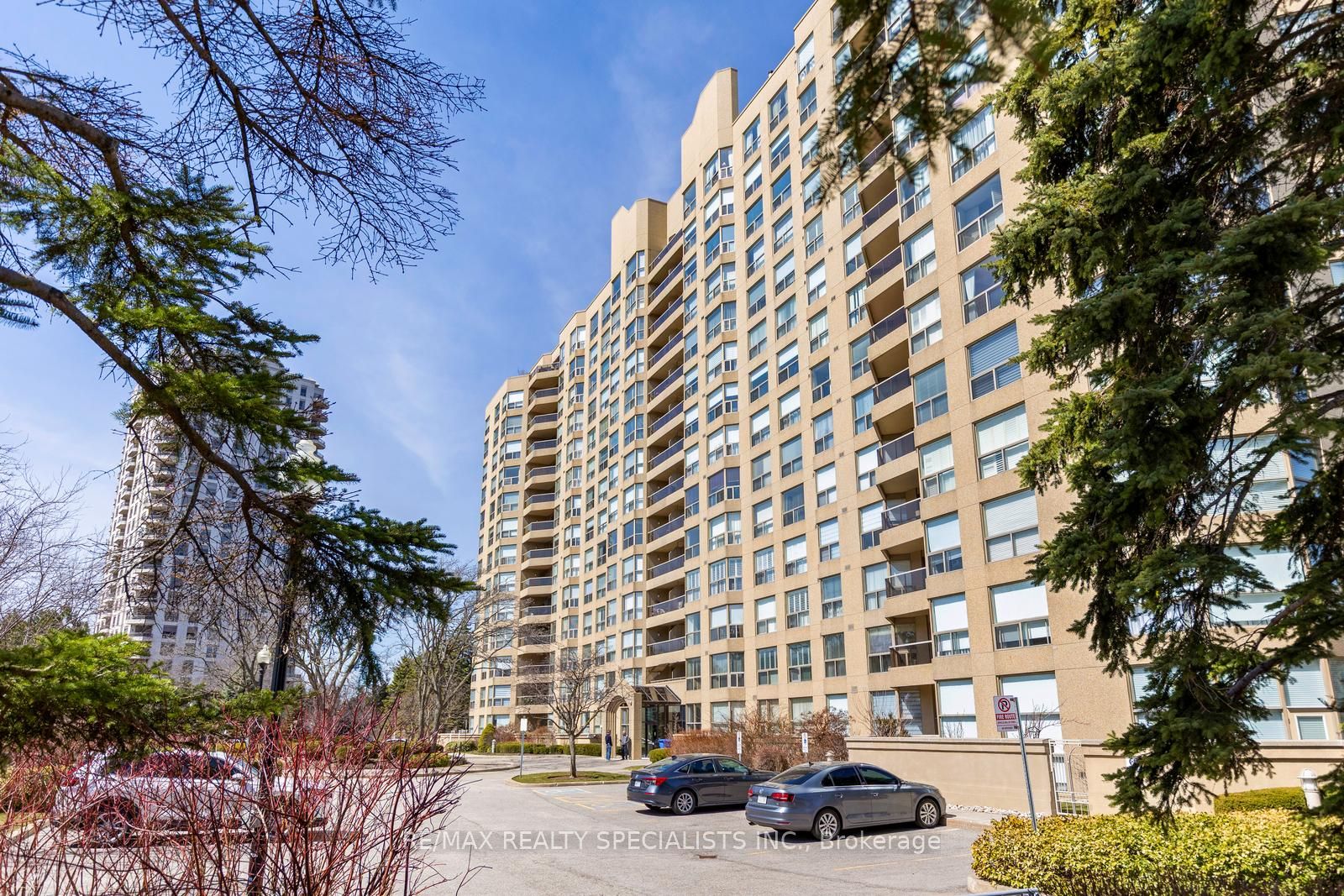 #704 - 1800 The Collegeway, Mississauga, ON L5L 5S4