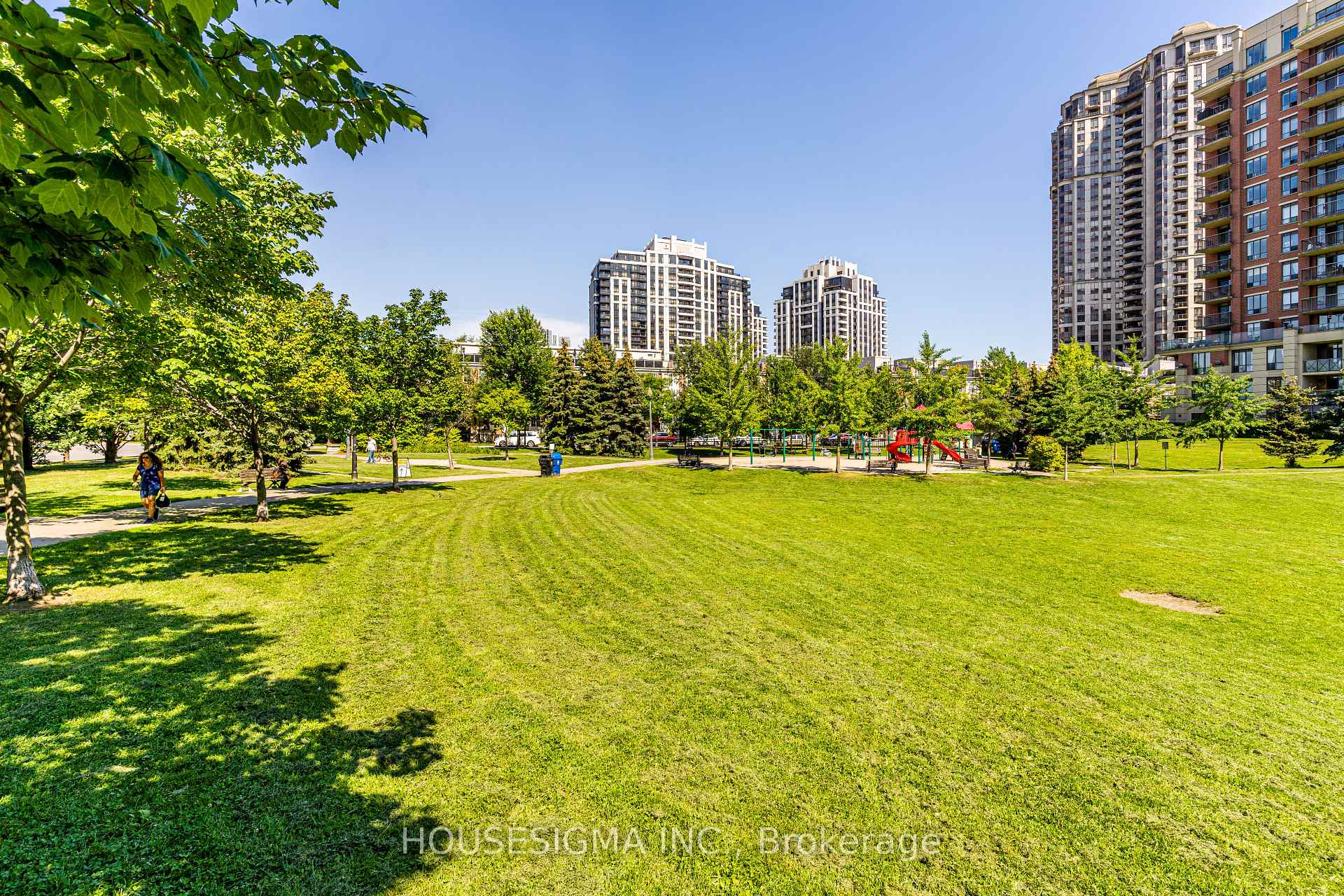2 Bedrooms Condo at 28 Harrison Garden, Toronto For sale