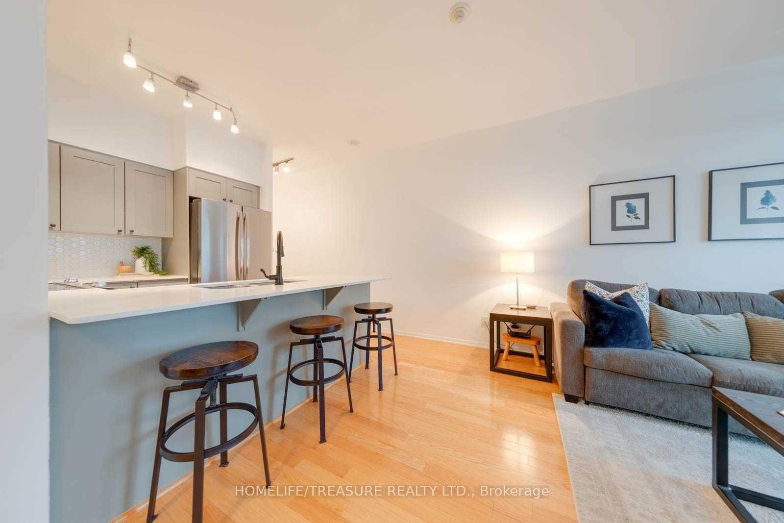2 Bedrooms Condo at 231 Fort York, Toronto For sale