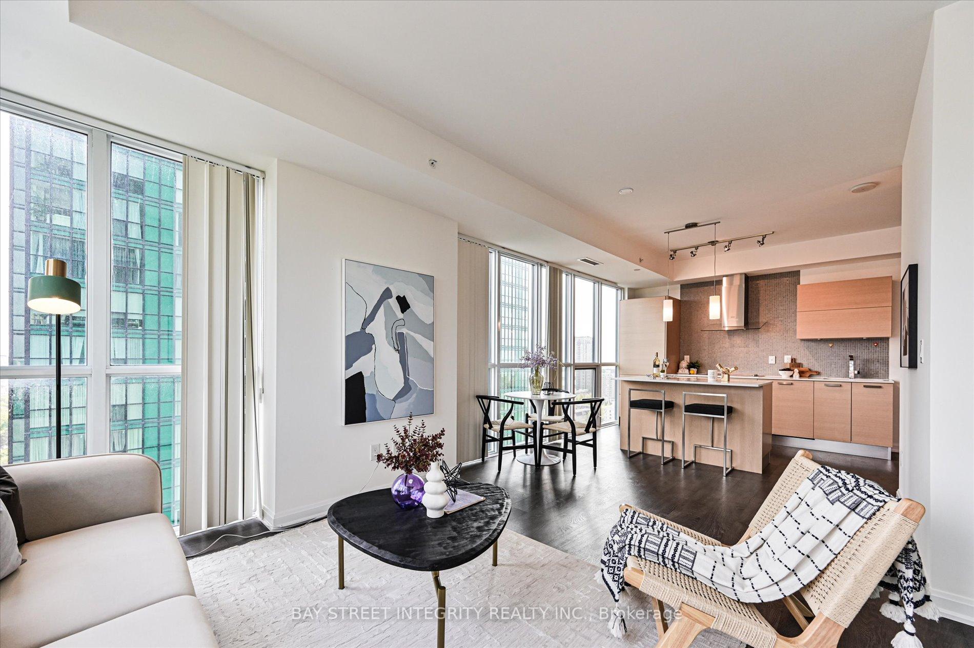 3 Bedrooms Condo at 11 Bogert, Toronto For sale