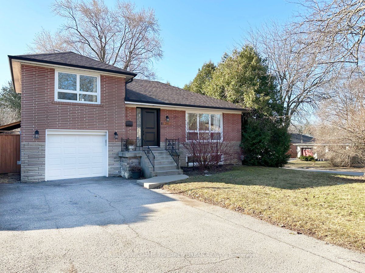 297 Betty Ann Drive, Toronto, ON M2R 1A9