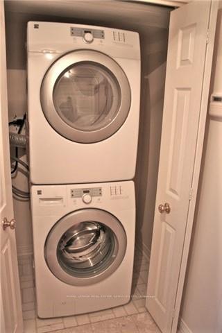 1 Bedroom Condo at 1 Aberfoyle, Toronto For sale