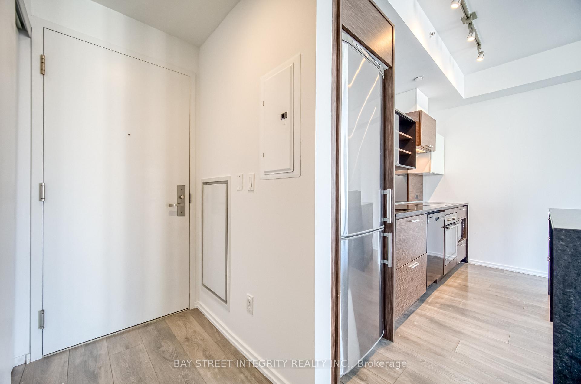 1 Bedroom Condo at 75 St Nicholas, Toronto For sale