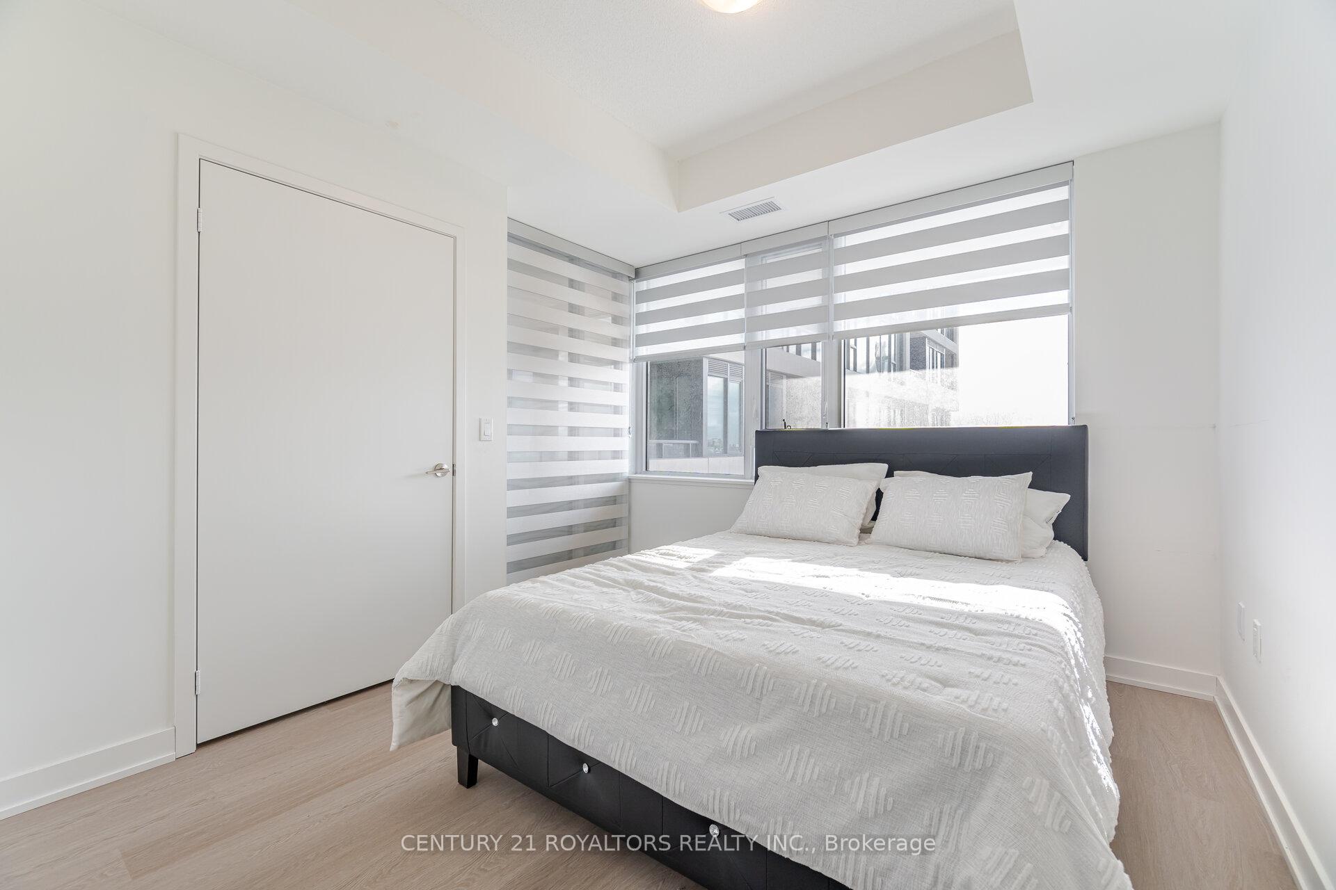 2 Bedrooms Condo at 859 The Queensway, Toronto For sale