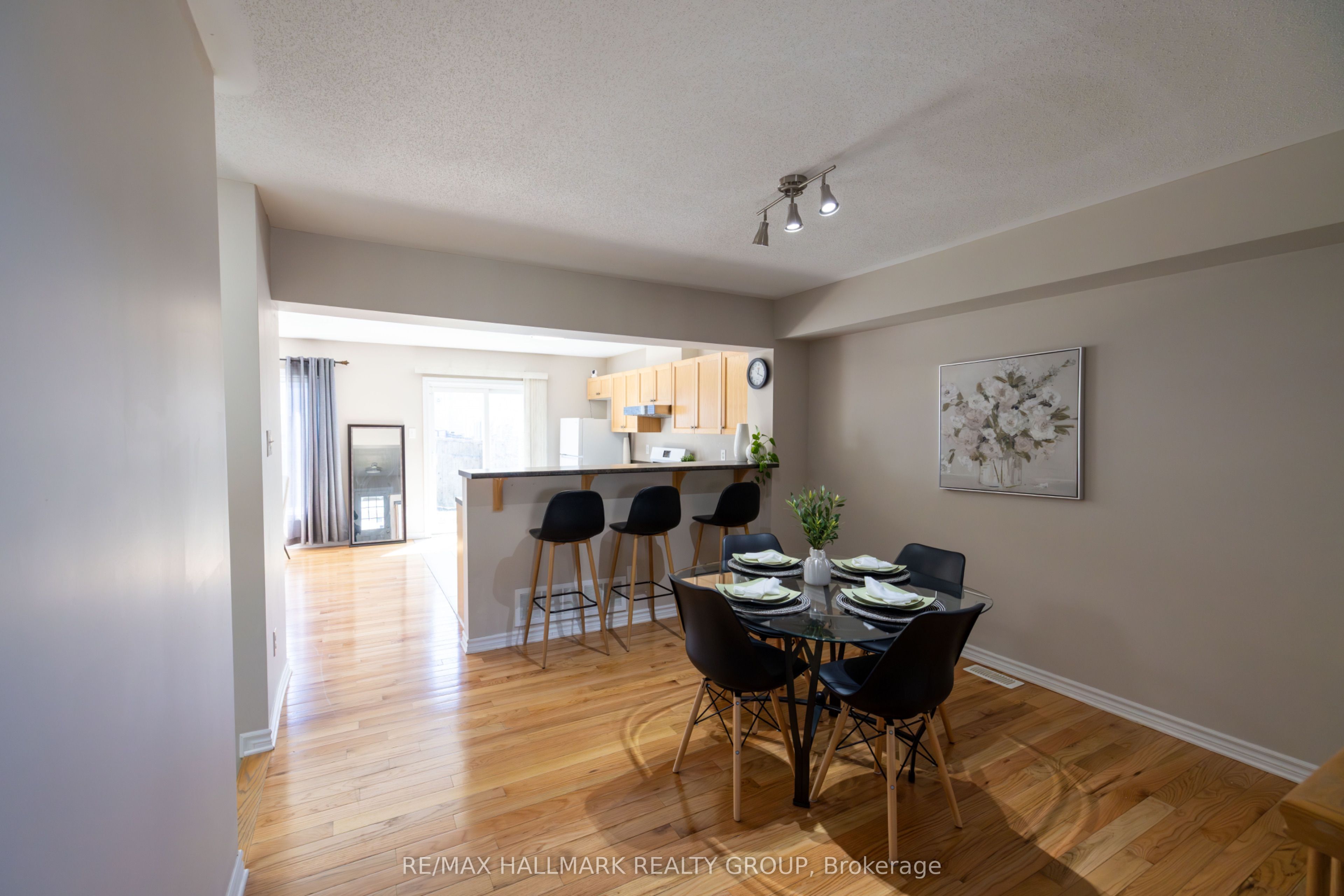 3224 Foxhound Way, Barrhaven, ON K2J 0S9