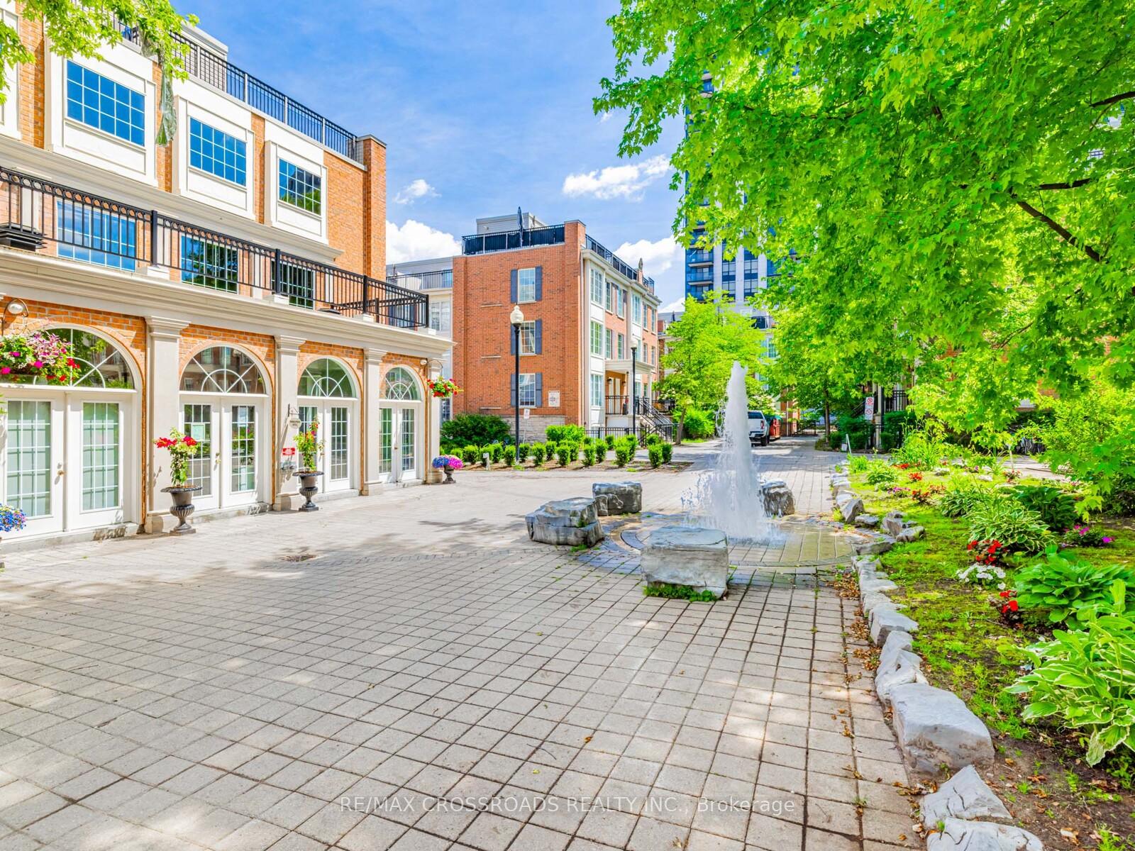 2 Bedrooms Condo at 5 Everson, Toronto For sale