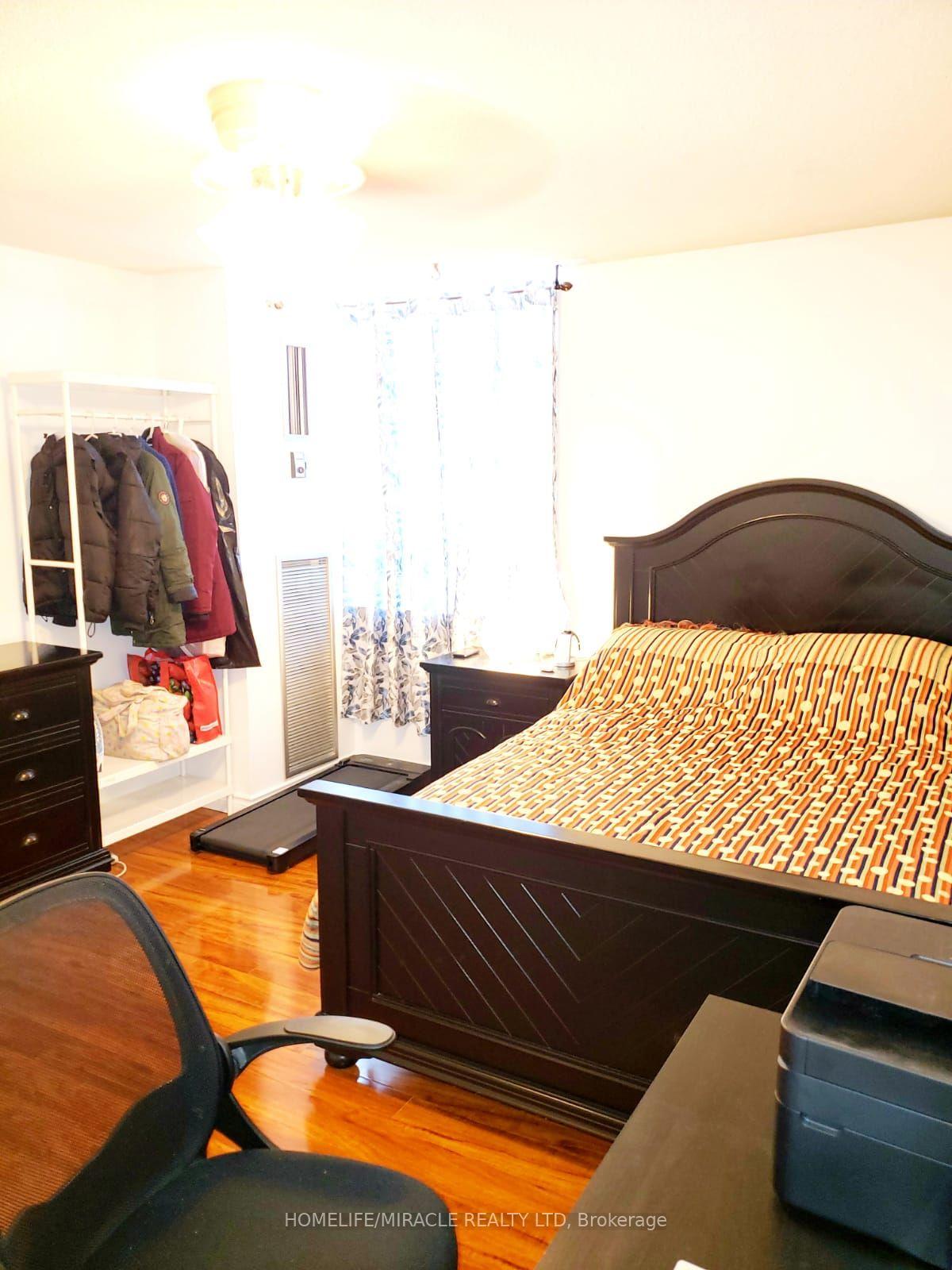 2 Bedrooms Condo at 121 Trudelle, Toronto For sale