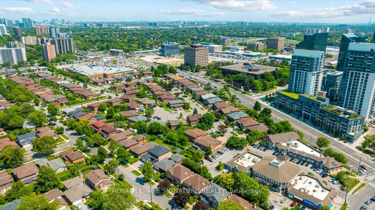 3 Bedrooms Condo at 86 Wagon Trailway, Toronto For sale