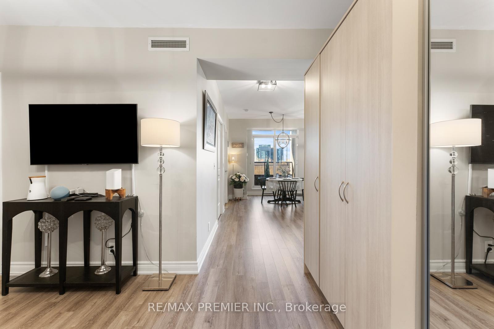 2 Bedrooms Condo at 9235 Jane,  Vaughan For sale
