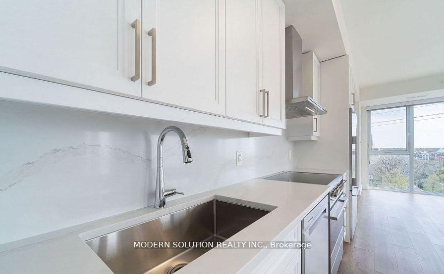 2 Bedrooms Condo at 500 Brock, Burlington For sale