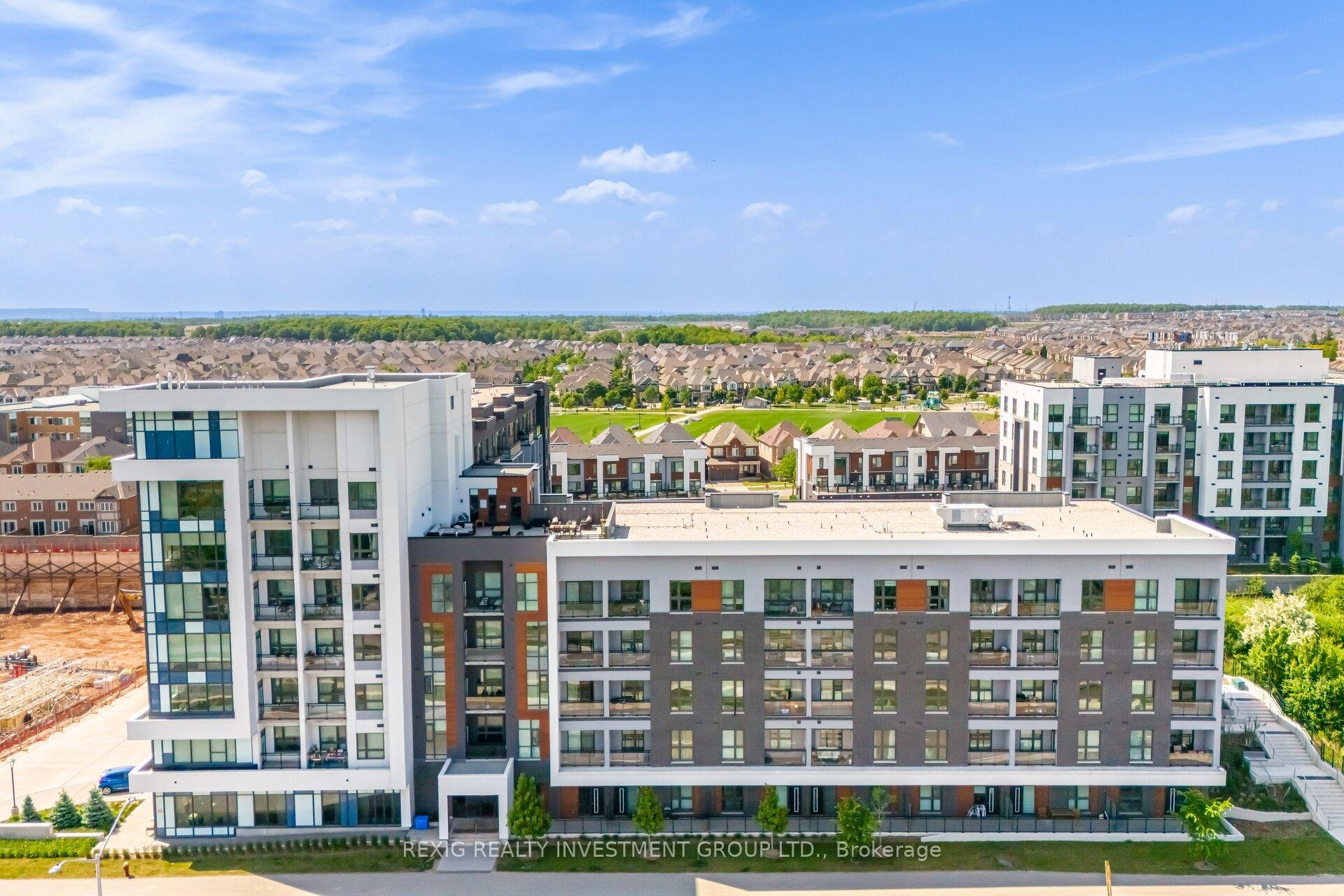 2 Bedrooms Condo at 95 DUNDAS, Oakville For sale