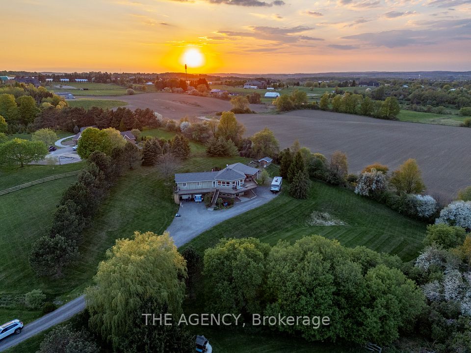 5800 17th Sideroad