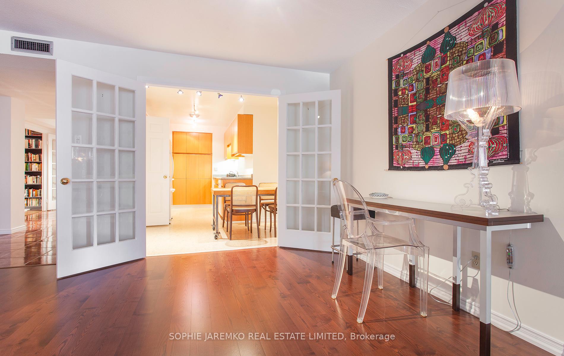 3 Bedrooms Condo at 160 Frederick,  Toronto For sale