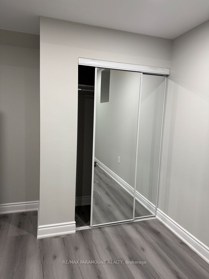 https://trreb-image.ampre.ca/PsgZq2LA37ItT1OO38DqZVV9ya99CrR77YlUuSfpzTE/rs:fit:960:960/wm:.5:so:0:50:.4/wmsh:10/wmt:PHNwYW4gZm9yZWdyb3VuZD0nd2hpdGUnIGZvbnQ9JzY4Jz5SRS9NQVggUEFSQU1PVU5UIFJFQUxUWSwgQnJva2VyYWdlPC9zcGFuPg/cb:20250222125340/L3RycmViL2xpc3RpbmdzLzQwLzYwLzk2LzY5L3AvNTIzYmZhNzAtNDE4Ny00OTUwLWFjOWItNTZmMDkxY2Q0YTE1LmpwZw.jpg