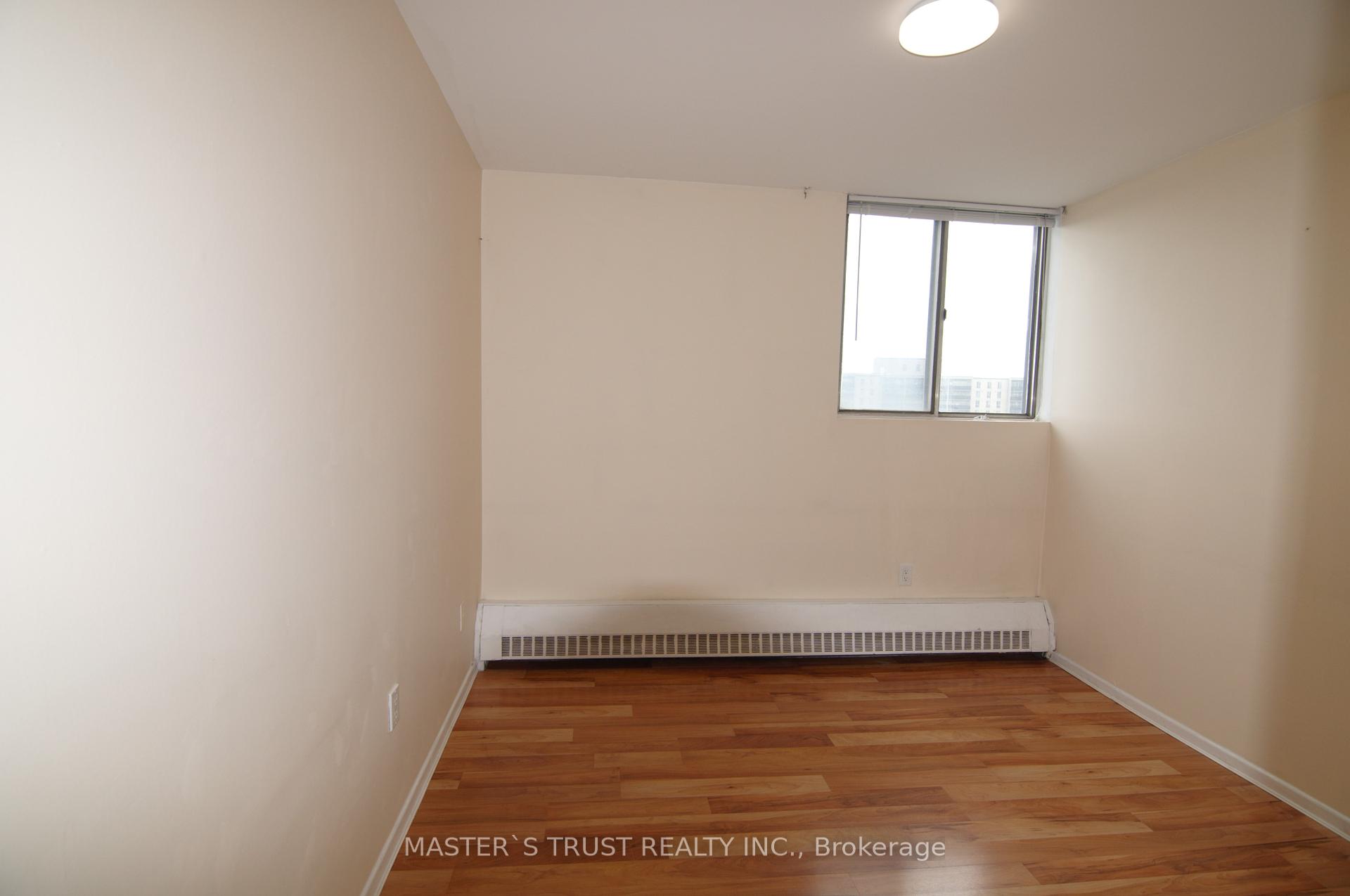 2 Bedrooms Condo at 100 Dundalk, Toronto For sale