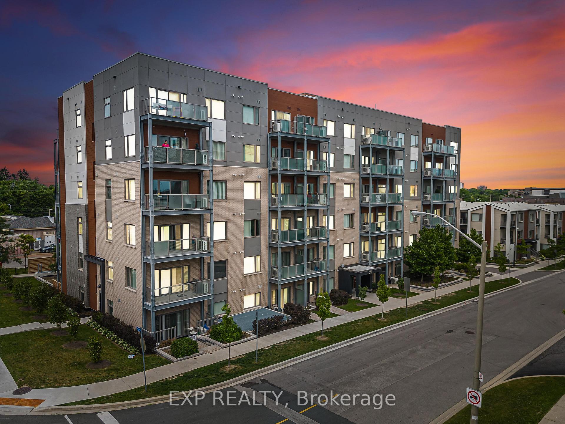 2 Bedrooms Condo at 20 Orchid Place, Toronto For sale