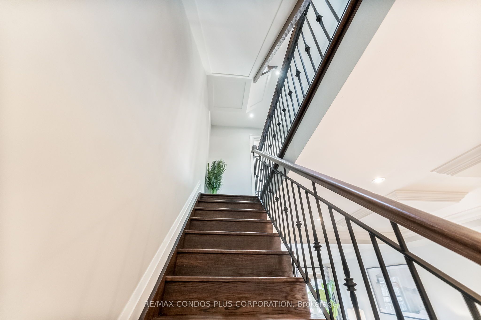 17 Haverson Boulevard, Toronto, ON M6M 3J5