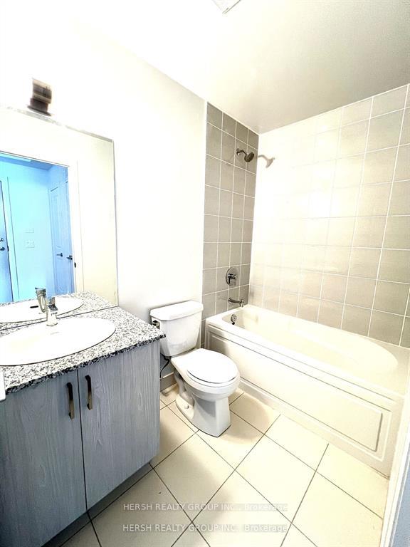 3 Bedrooms Condo at 10 Meadowglen,  Toronto For sale