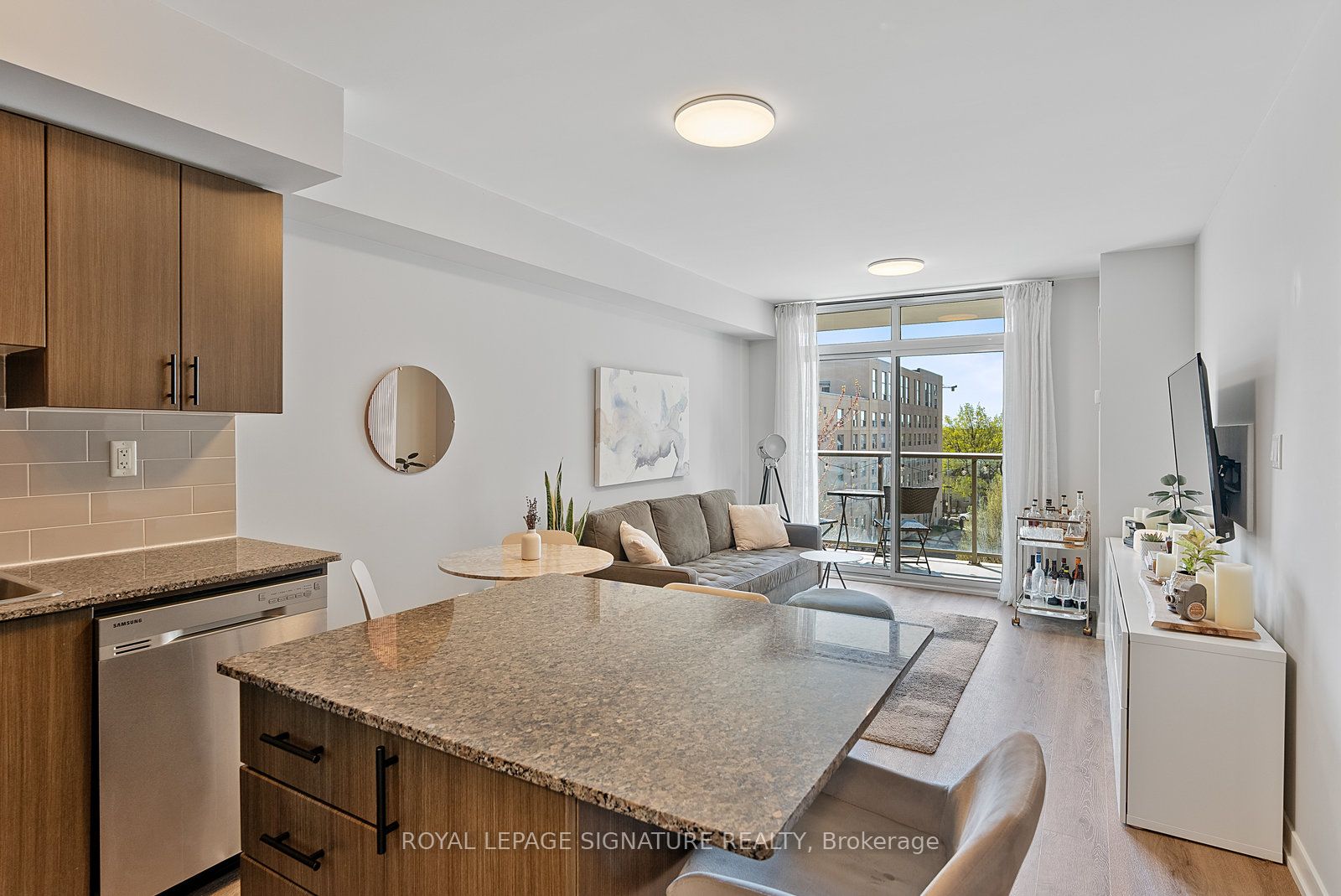 816 Lansdowne Avenue, #410
