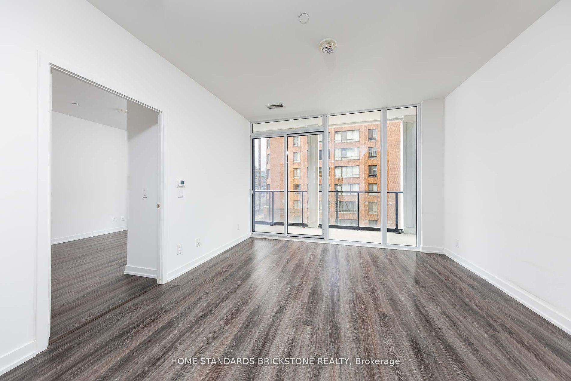 3 Bedrooms Condo at 20 Edward, Toronto For sale