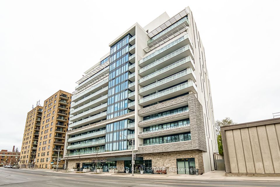 3018 Yonge